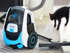 Blaupunkt Beutelloser Staubsauger, 700 Watt VCC301 -Küchenbedarf Laden 06aa44de1adbae0e82d0a7b251efe20b