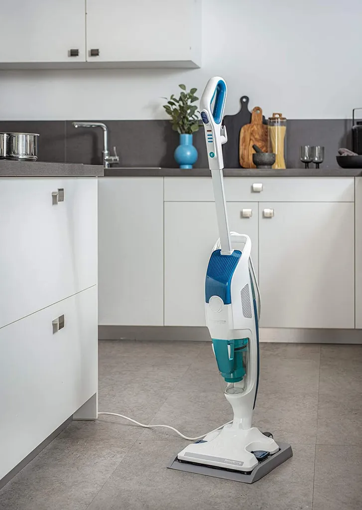 Rowenta Bodendampfreiniger Clean & Steam Revolution RY7757 | 2 In 1 Reingung | Verdampfer Für ätherische Öle | Alle Bodenarten | Anti-Kalk-Kartusche | Weiß/Blau 13 Rowenta Bodendampfreiniger Clean & Steam Revolution RY7757 | 2 In 1 Reingung | Verdampfer Für ätherische Öle | Alle Bodenarten | Anti-Kalk-Kartusche | Weiß/Blau – Bild 11
