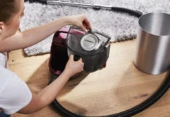 Grundig Bodenstaubsauger »VCC 3870 A«, 800 W, -Küchenbedarf Laden 1ee7231f2ebba74442e12e74d6bc86b2