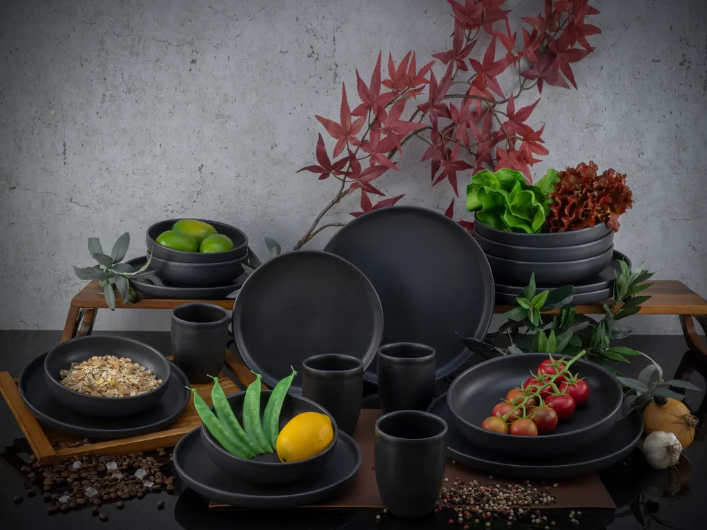 CreaTable 22978 Kombiservice Uno BLACK Für 4 Personen, Steinzeug, Schwarz (1 Set, 16-teilig) 7 CreaTable 22978 Kombiservice Uno BLACK Für 4 Personen, Steinzeug, Schwarz (1 Set, 16-teilig) – Bild 5