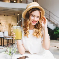 Relaxdays 4 Trinkgläser Mit Deckel Und Zubehör -Küchenbedarf Laden 4b305893af4b516323d7e8b9f0759dc7