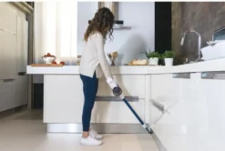 CANDY CVIVA10 Leistungsstarker Stabstaubsauger 22V 3 Leistungsstufen Lange Autonomie 35 Min Licht Elektrobürste LED Licht Entleeren 1 Klick -Küchenbedarf Laden 544542355742c725b684cc70ddbf84b7