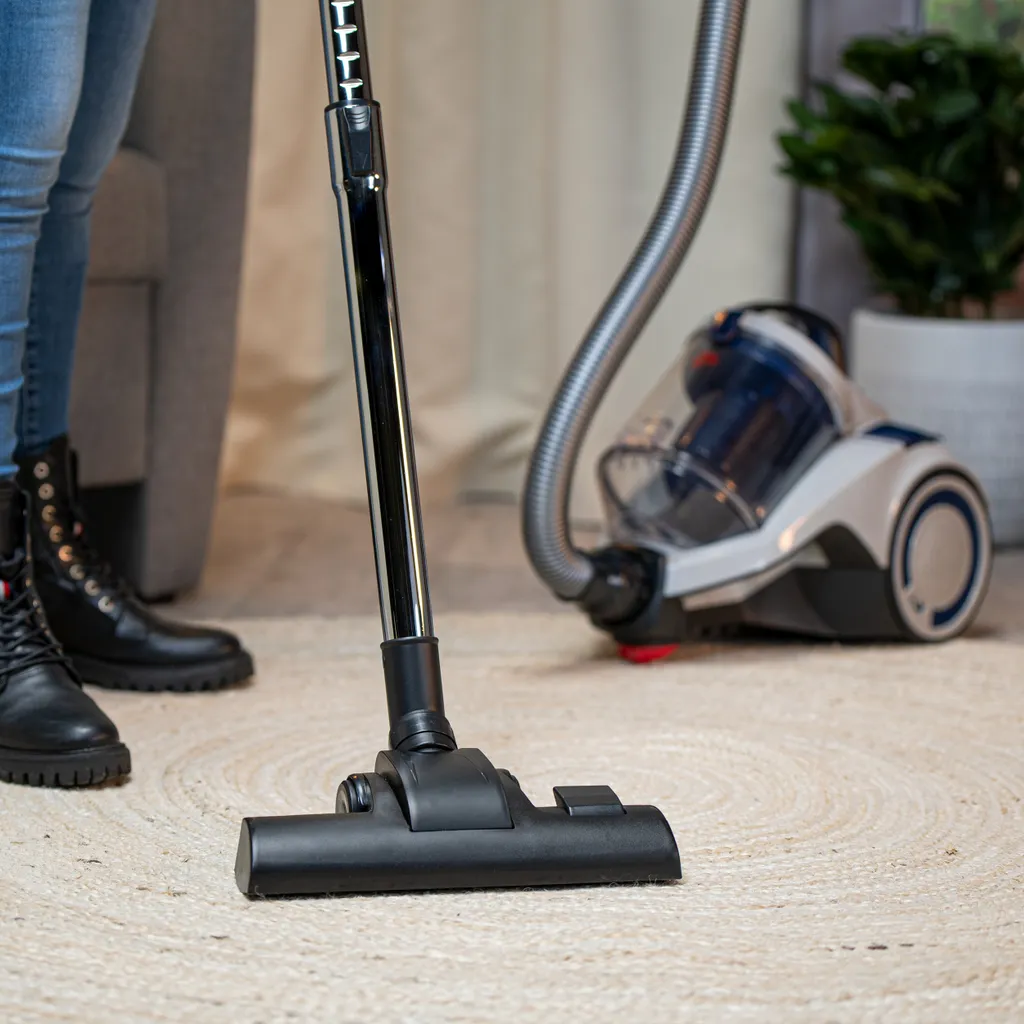 Dirt Devil Staubsauger Ohne Beutel - DD2504 - 700W - HEPA 12 Filter - 9M Reichweite - Mit Combibrush, Versenkter Bürste Und Parkettbürste - 4,9KG - Staubsammelbox 2,7L - Weiß 10 Dirt Devil Staubsauger Ohne Beutel - DD2504 - 700W - HEPA 12 Filter - 9M Reichweite - Mit Combibrush, Versenkter Bürste Und Parkettbürste - 4,9KG - Staubsammelbox 2,7L - Weiß – Bild 8