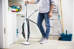 Leifheit Dampfreiniger CleanTenso Inkl. 2er Set Ersatz-Wischbezüge -Küchenbedarf Laden 6be0f4f5498163cdceada789506555cb