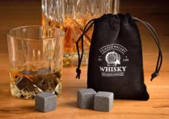 Whisky Geschenkset Nicht Nur Für Whisky Liebhaber:innen, 8 Granit Whisky Steine, 2 Whiskygläser, Eiswürfelzange Und Samtbeutel In Toller Holz Geschenkbox. Neidfaktor Inclusive -Küchenbedarf Laden 6df386650d3cd3bd800f12f8c0609fa4