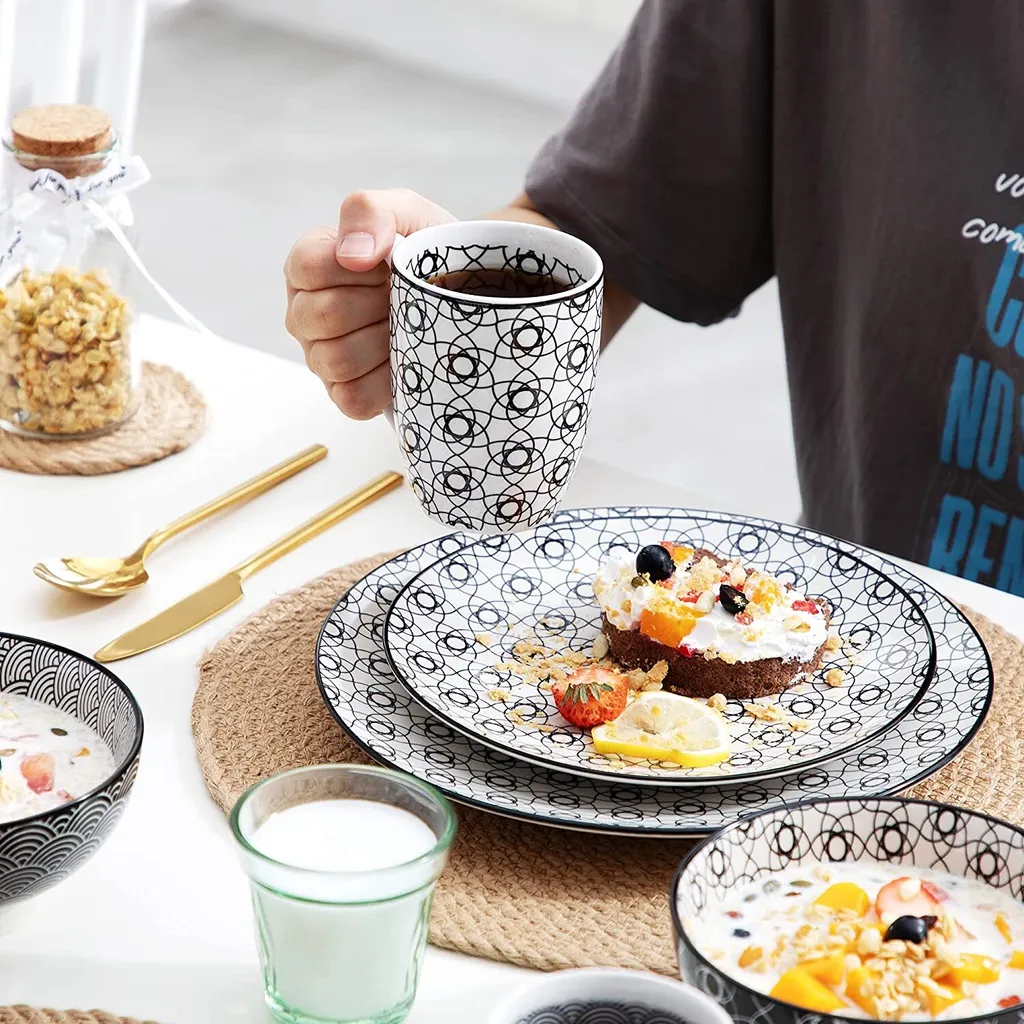 Vancasso, Haruka Porzellan Geschirrservice, 32-teilig Rund Kombiservice Geschirrset Tafelservice Für 8 Personen, Schwarz 7 Vancasso, Haruka Porzellan Geschirrservice, 32-teilig Rund Kombiservice Geschirrset Tafelservice Für 8 Personen, Schwarz – Bild 5