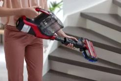 Philips SpeedPro Max 2-in-1 Kabelloser Staubsauger, 360°-Saugdüse, 25.2 V, 65 Min. Akku Laufzeit, Rot (XC7042/01) -Küchenbedarf Laden c25401d81bb28fe8107620e658379e05