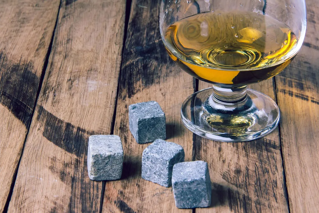 Echos 4er Whisky Steine Set Aus Granit | Wieder Verwendbar | Im Hochwertigem Stoffbeutel | 5 Echos 4er Whisky Steine Set Aus Granit | Wieder Verwendbar | Im Hochwertigem Stoffbeutel | – Bild 3