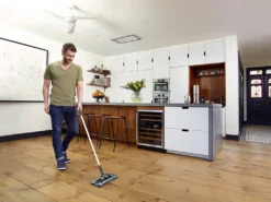 Black & Decker PSA215B Akku-Kehrbesen, 7,2V Li-Ion -Küchenbedarf Laden e9047b36a9814019c8f2a7835506a776