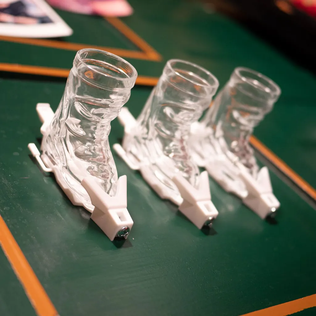 1 Schnapsglas In Ski Form Mit Bindung Und Umhängeband Der Absolute Hingucker 9 1 Schnapsglas In Ski Form Mit Bindung Und Umhängeband Der Absolute Hingucker – Bild 7